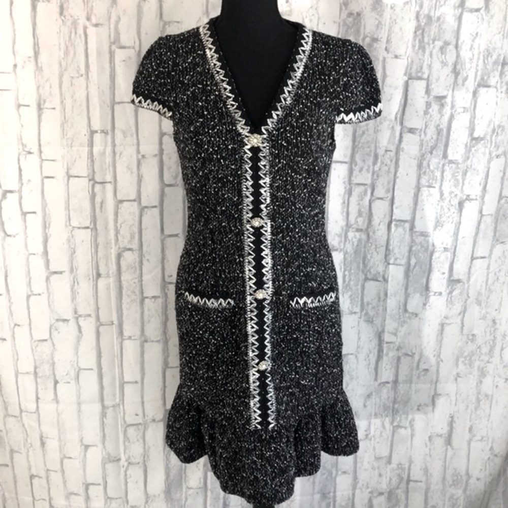 Karl Lagerfeld Black Tweed Sheath Ruffle Hem Cap Sleeve V-Neck Dress Size 4